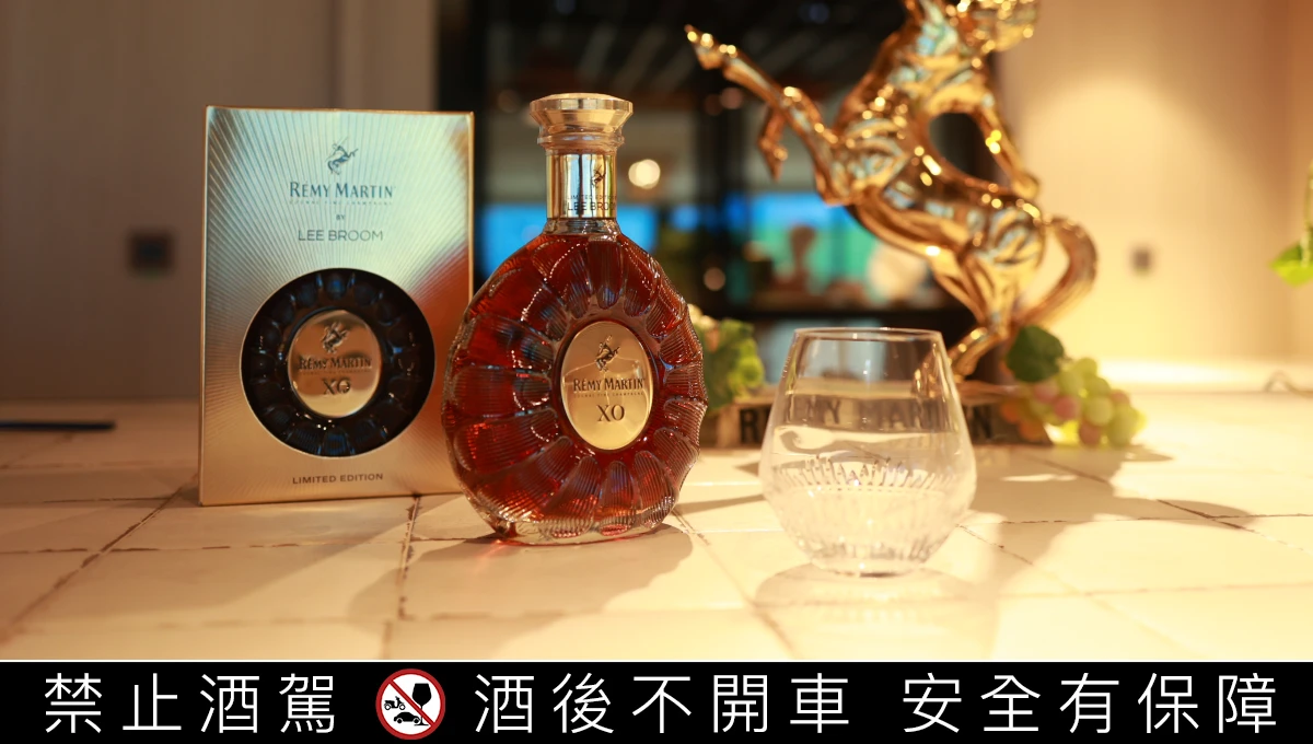 人頭馬 XO 目前類型・0.7 公升（RS419) 人頭馬XO 0.7 L (小花板)::老酒林珍藏交流中心- 白蘭地老酒收購